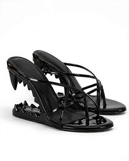 Mules Requin Ceres Studio, mules à brides fines et talon sculpté